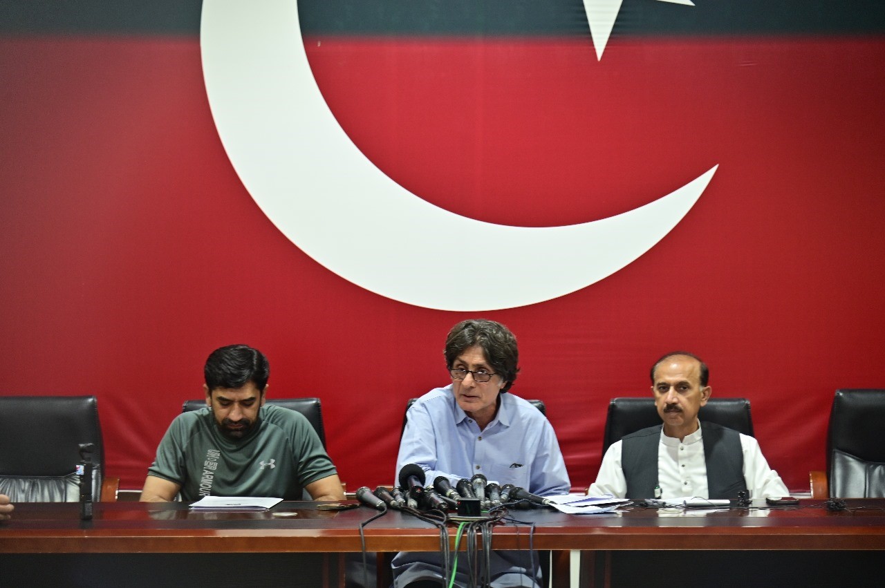 Pakistan in state of war needs immediate healing touch: Raoof