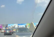 Traffic comes to standstill in Lahore as car drives in opposite direction on flyover