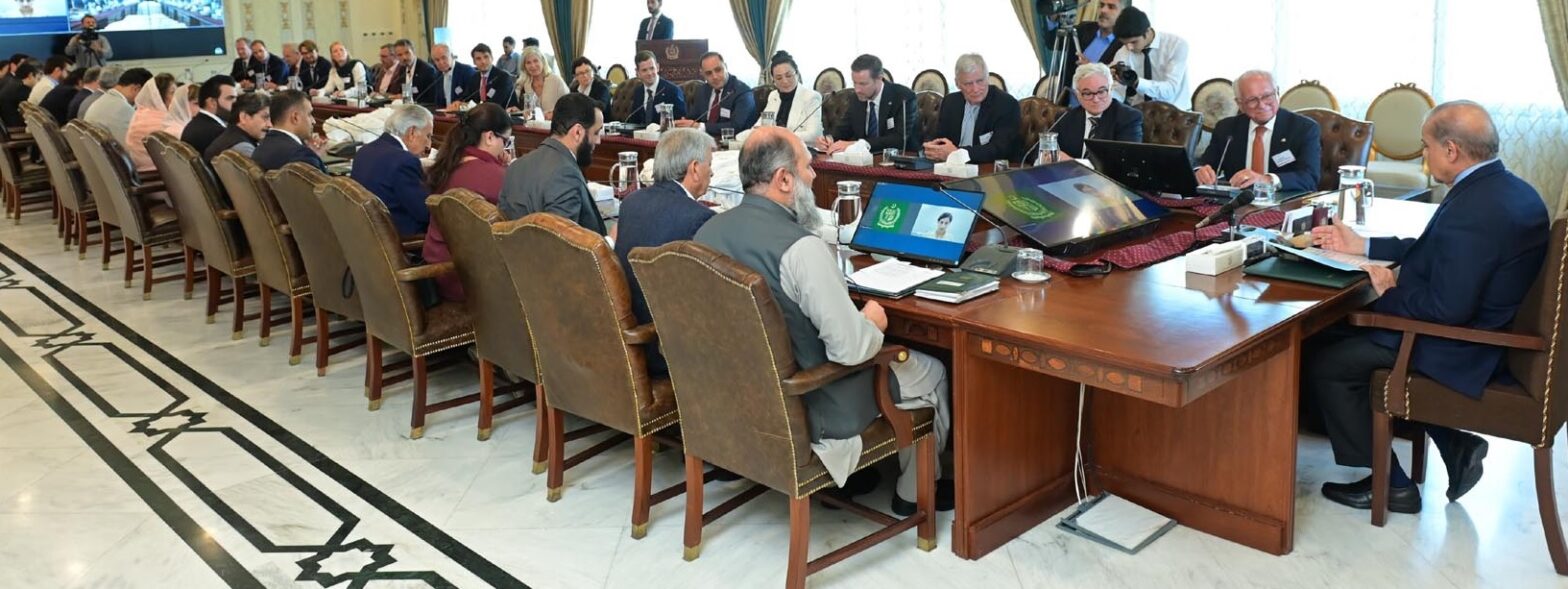 Faizabad Sit-in: Cabinet dissatisfied with report of probe commission