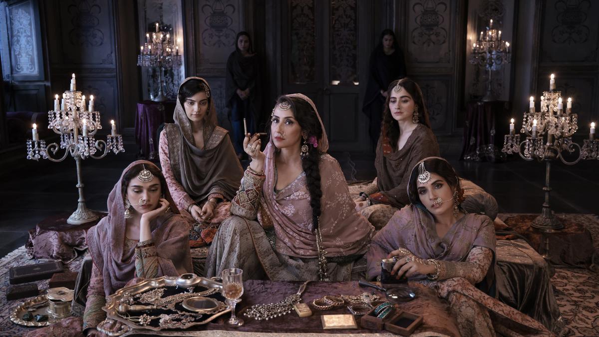 Bhansali criticized for doing 'injustice' to Urdu language in 'Heeramandi'