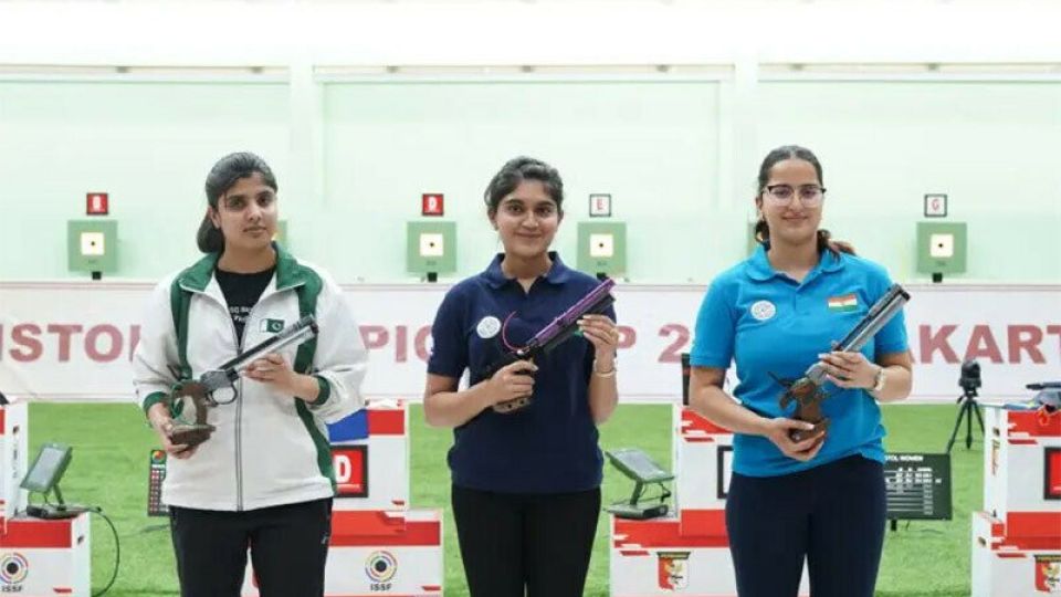Pakistani shooters clinch gold and silver at Thailand championship