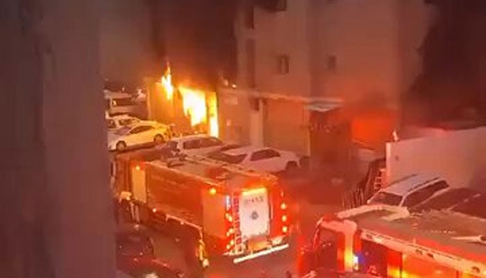 Over 40 dead as massive fire engulfs Kuwait building