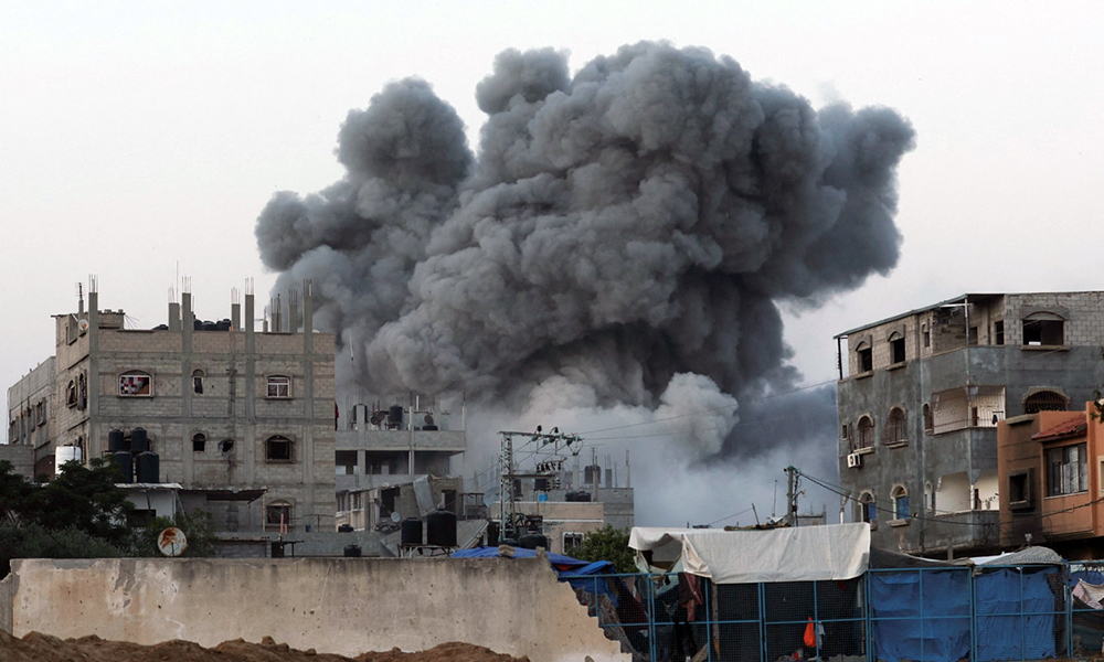 27 killed as Israel jets strike school 'containing Hamas compound'