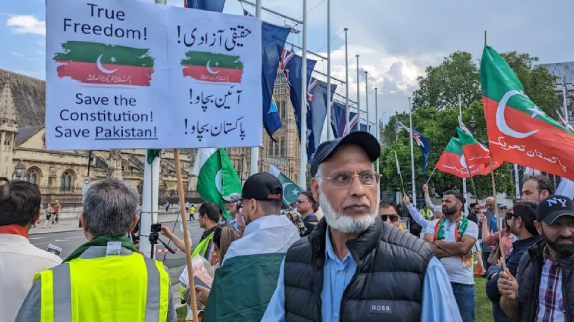 PTI leaders rally in London, demand release of Imran Khan