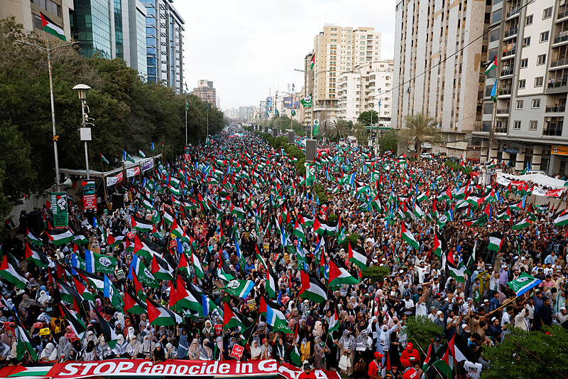 Tens of thousands rally at ‘All Eyes On Rafah’ march in Karachi