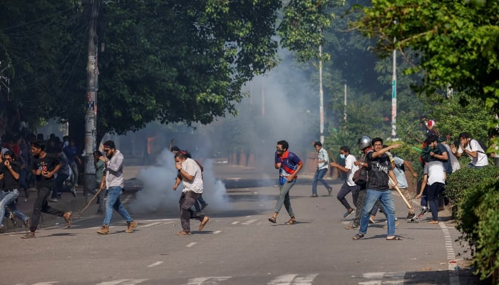 Why are Bangladeshi students protesting?