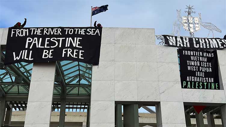 Pro-Palestinian protesters scale Australian parliament