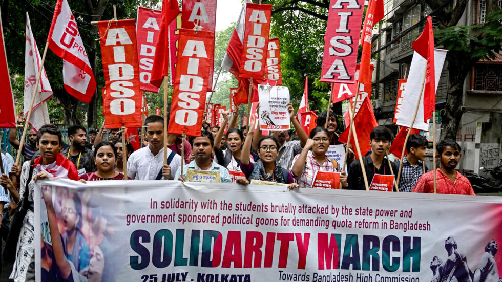 Bangladesh students vow to resume protests unless leaders freed
