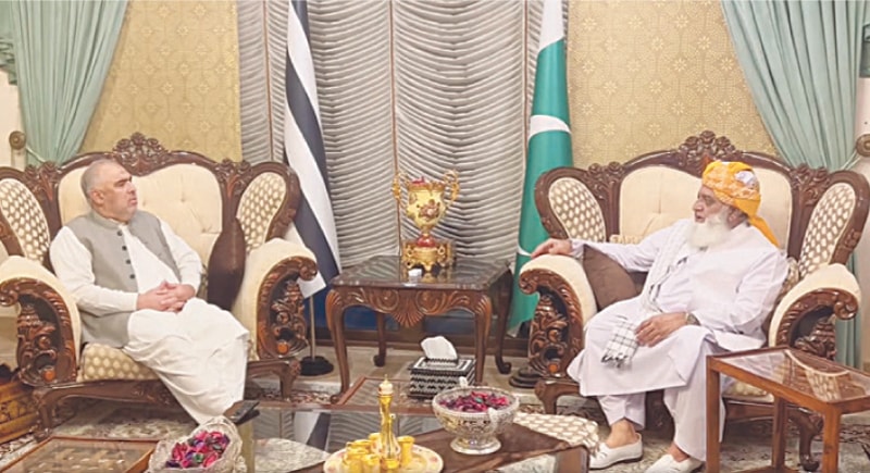 PTI forms five-member team for talks with JUI-F