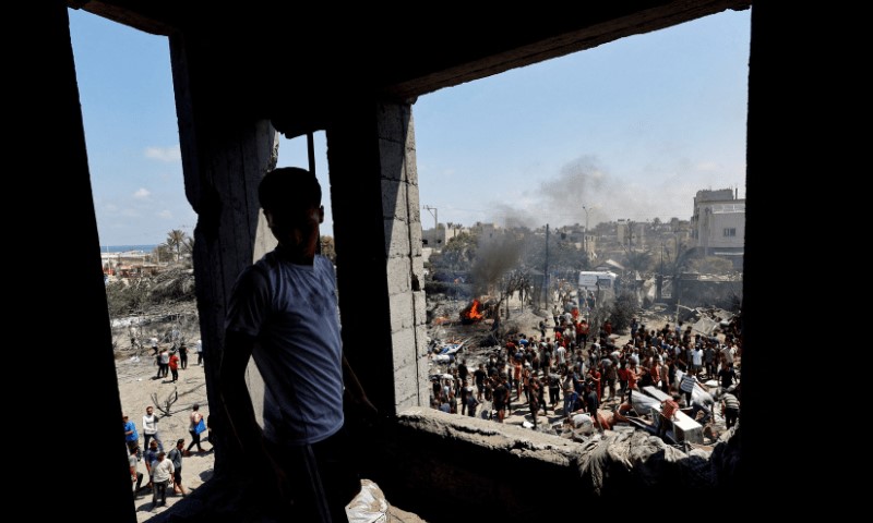 Israeli strikes southern, central Gaza to put more pressure on Hamas