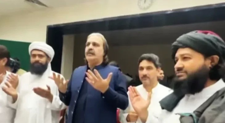 Opposing Azm-e-Istehkham, Bannu elders present 16 demands to KP CM