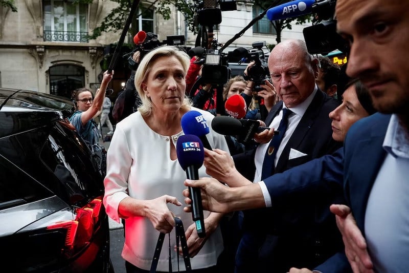 Political parties race to form united front against far-right movement in France