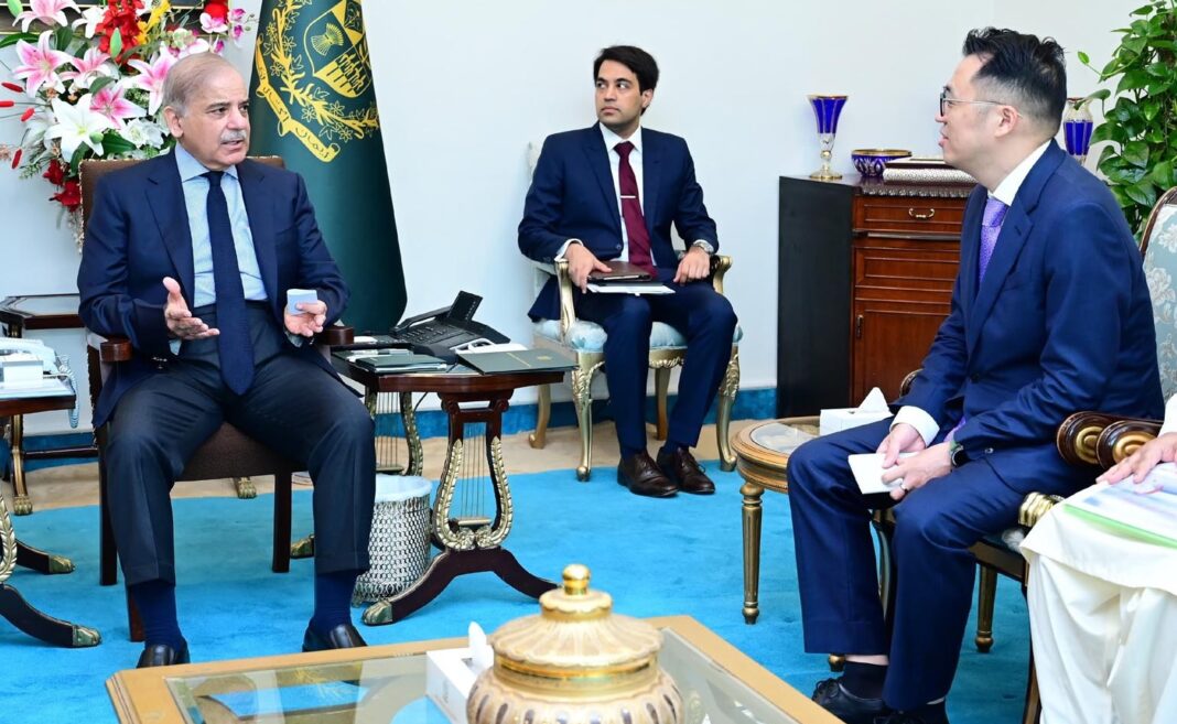 Huawei's training program set to elevate Pakistan’s IT exports: PM