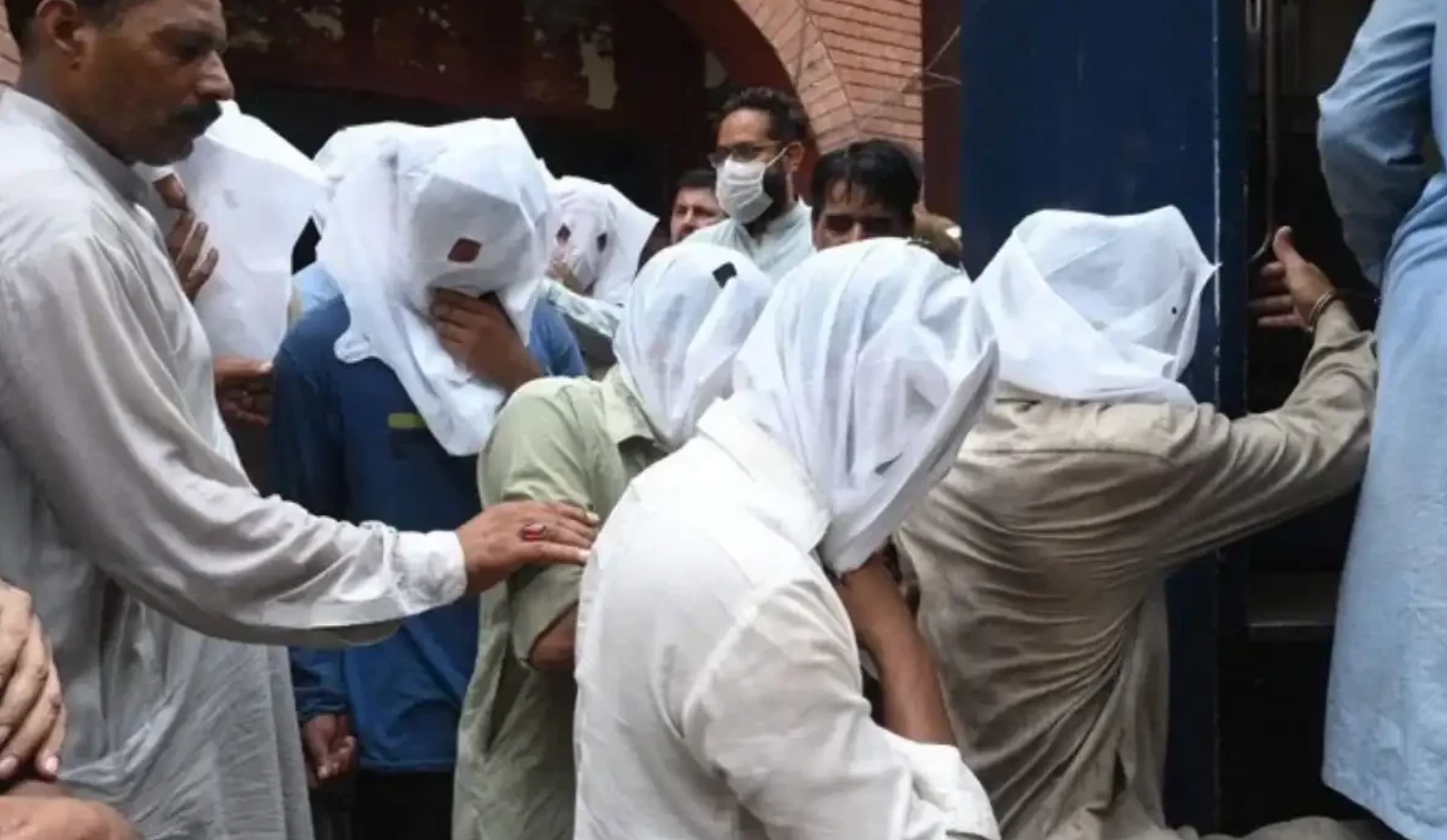 Victim forgives all suspects in Minar-e-Pakistan TikTok assault