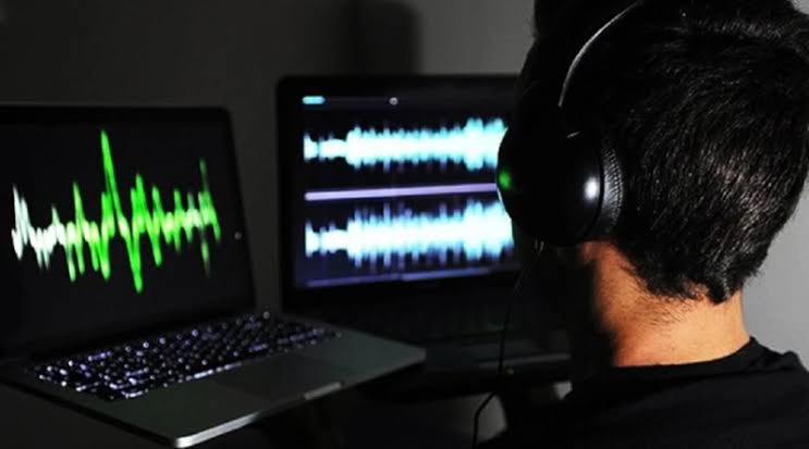 Citizen challenges phone tapping by ISI in LHC, calls it 'breach of privacy'