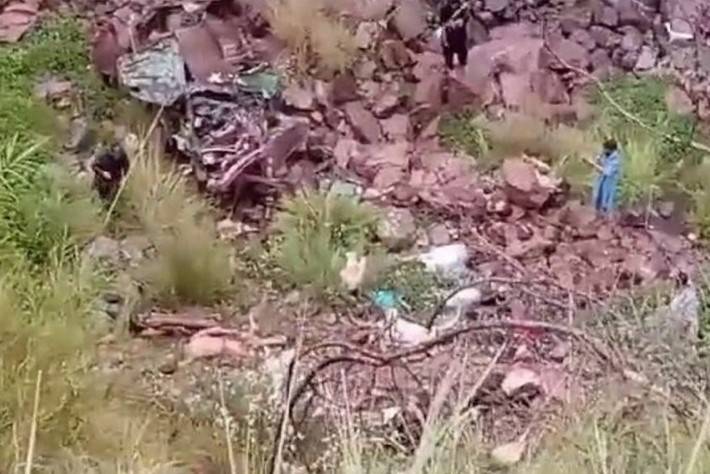 15 dead, 2 injured as passenger jeep plunges into river bank in AJK