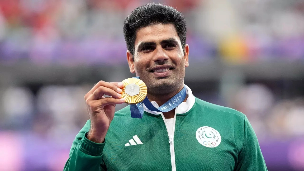 Olympic champion Arshad Nadeem returns home tonight, here's the time and schedule