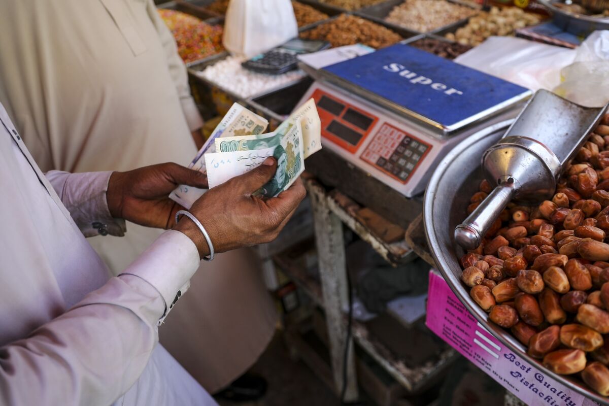 New design for currency notes to be unveiled in December: SBP governor