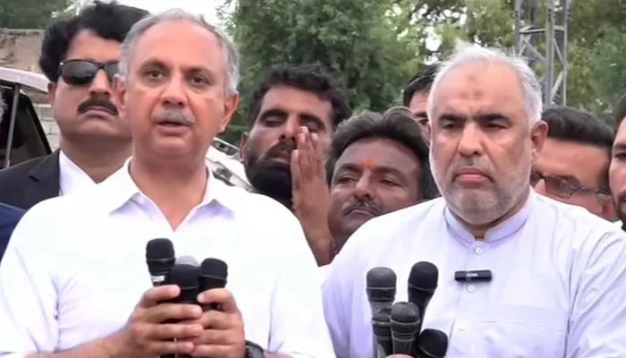 PTI decides to expand opposition alliance in meeting with Imran