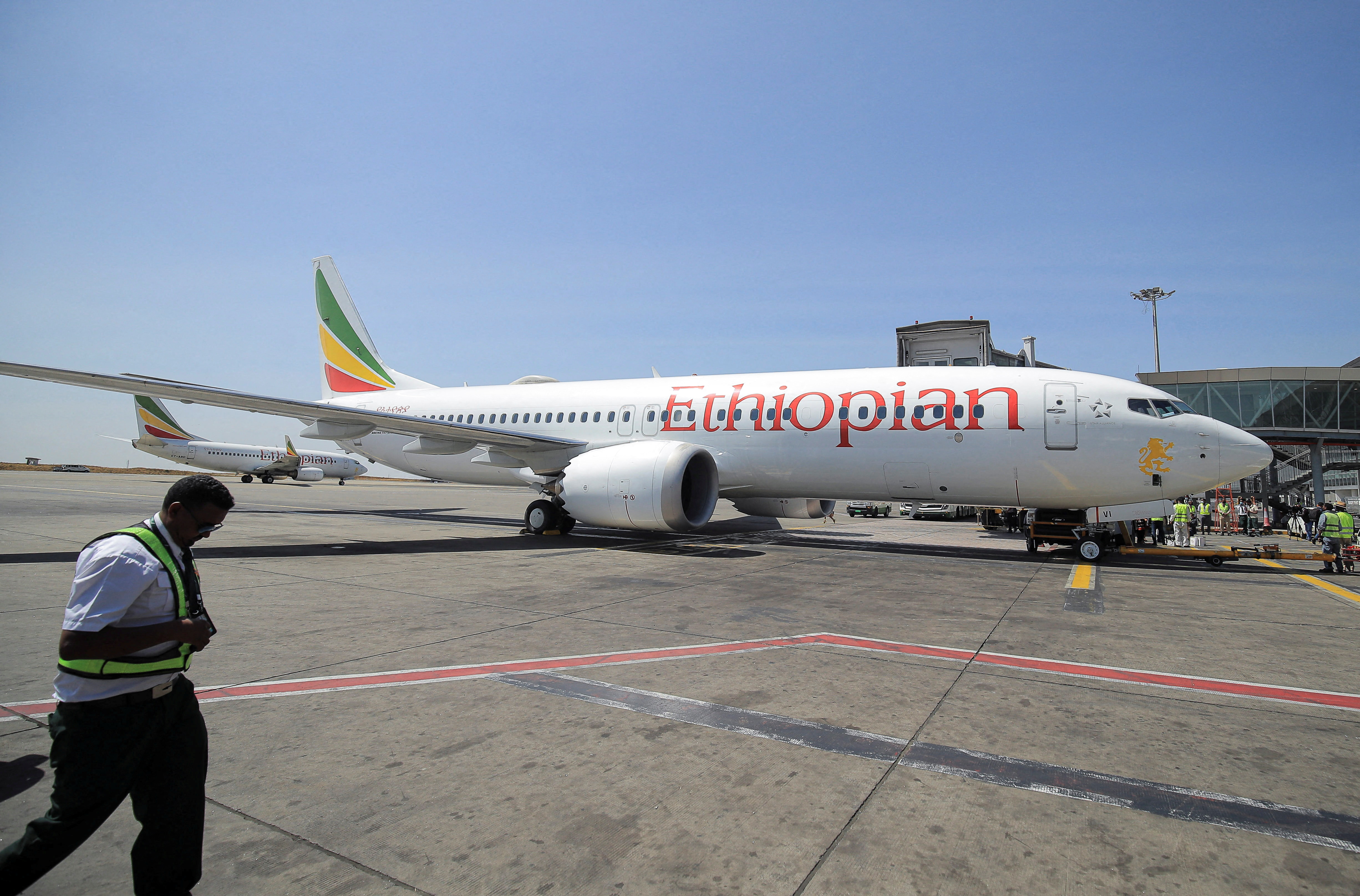Plane carrying 187 passengers makes 'emergency landing' in Karachi