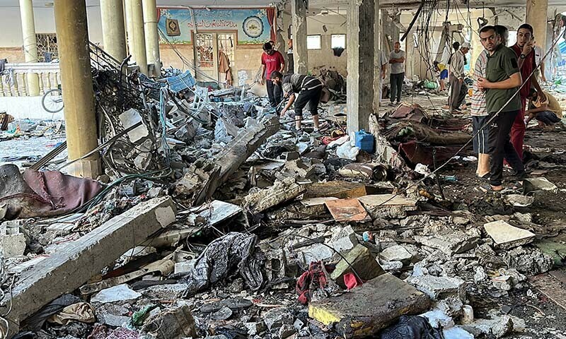 over 100 killed in Israel bombing of Gaza school