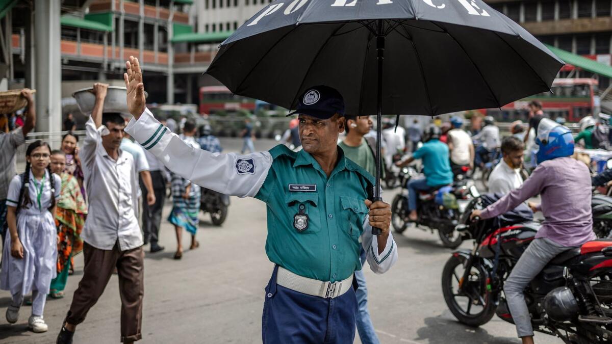 Dhaka police back on duty following weeklong strike