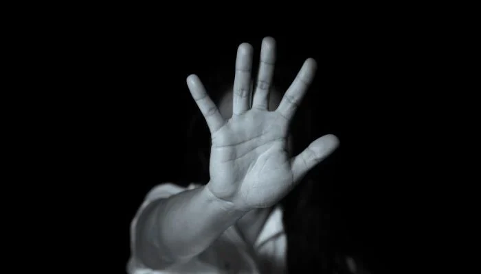 Man rapes woman on busy footpath in India, passerby shoots video instead of helping