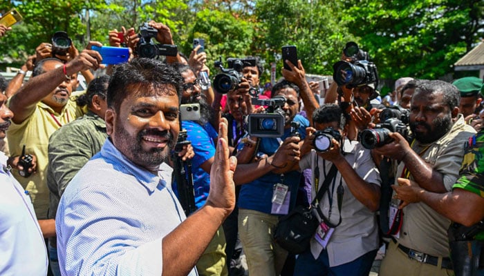 Sri Lanka Marxist candidate takes early lead in presidential vote