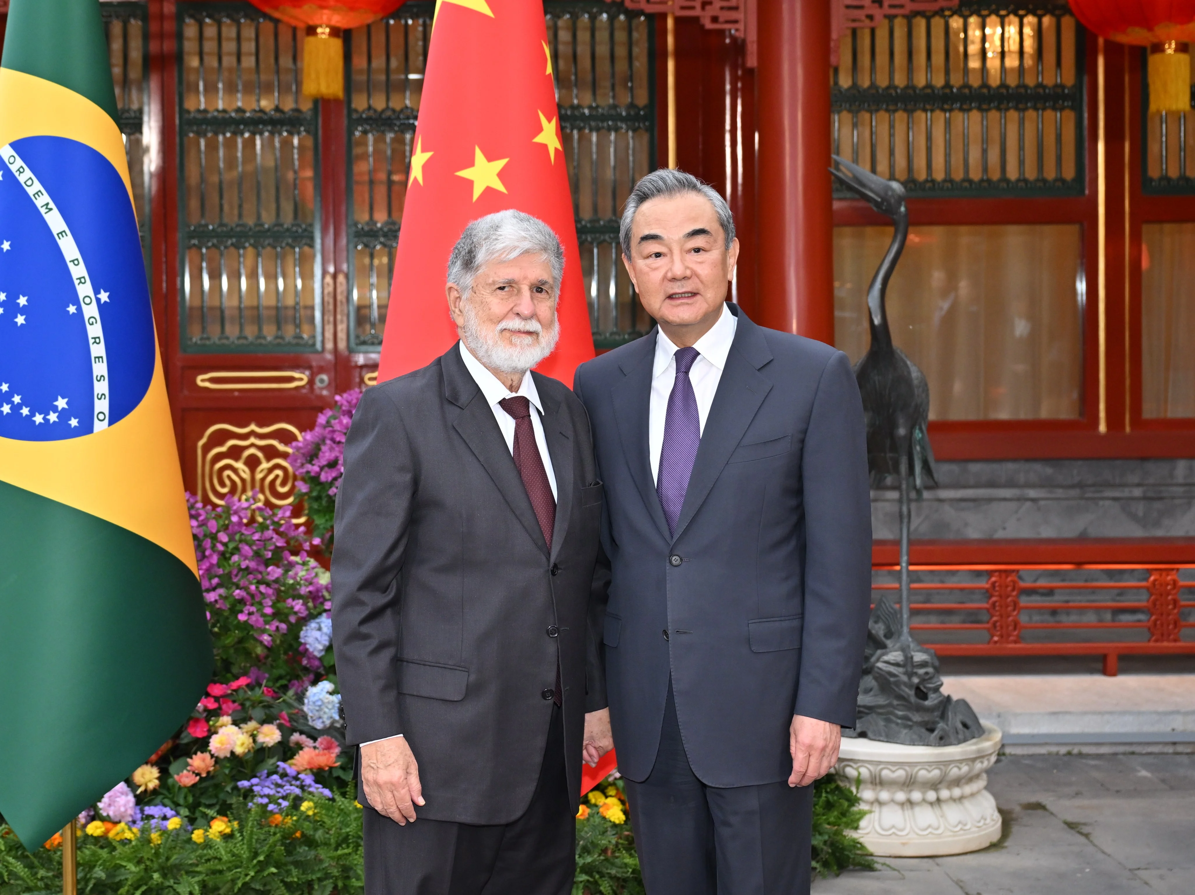 Russia, Iran welcome Chinese-Brazilian peace initiative on Ukraine