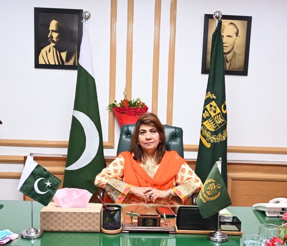 Farah Deeba lauds PM's Health Insurance Scheme for journalists, media workers