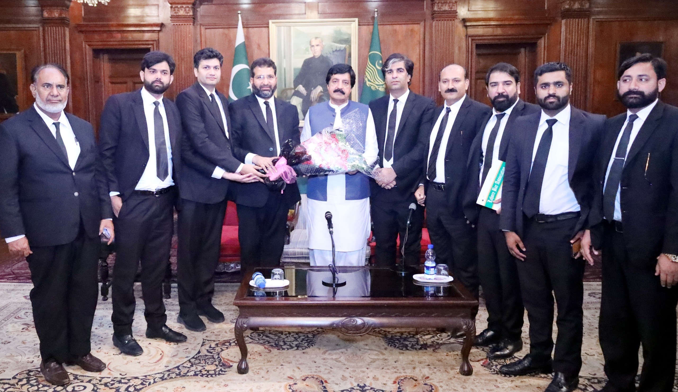 Lahore Bar discusses Judicial Division notification, governor promises resolution