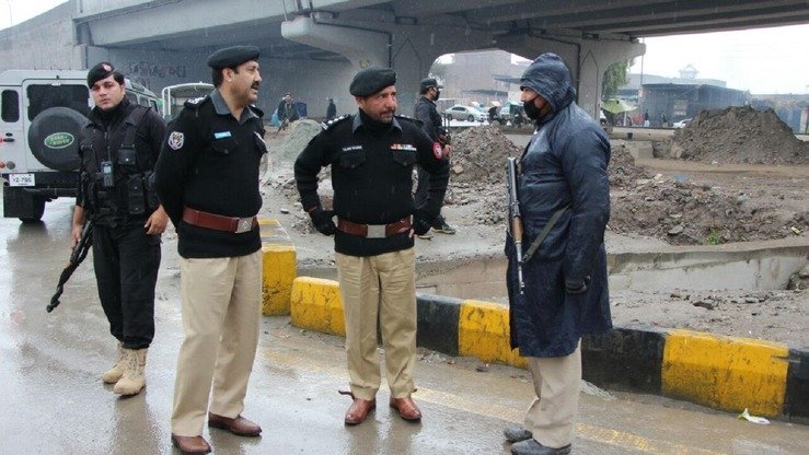 Two police officials martyred in Bannu attack