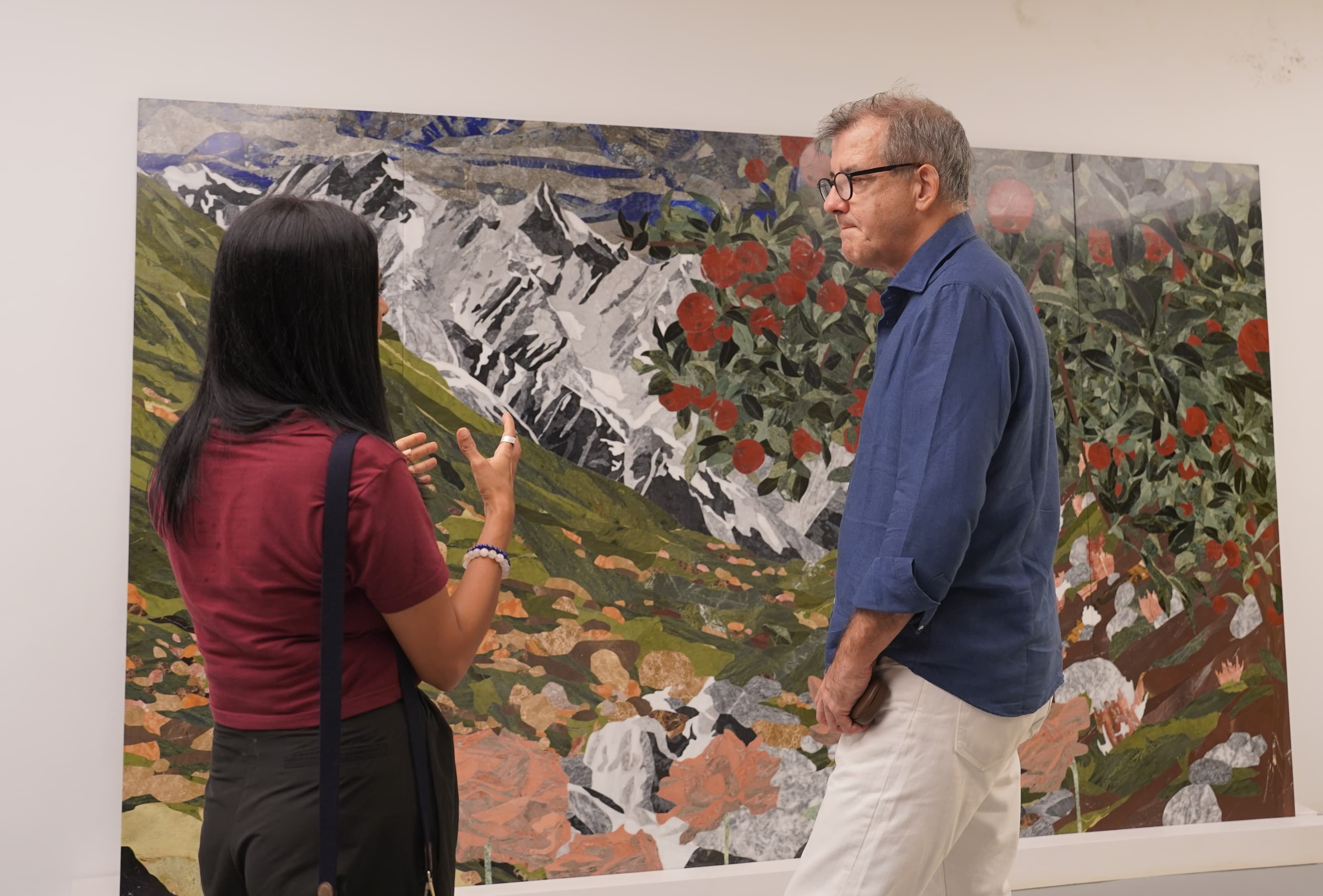 Spanish envoy attends new exhibition at PHA art gallery