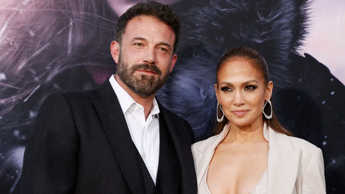 Jennifer Lopez and Ben Affleck reunite for first time since divorce filing