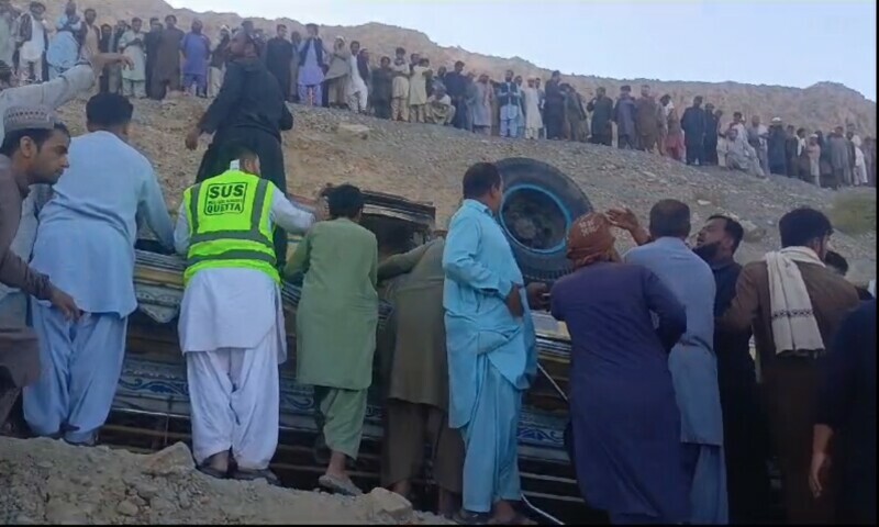 7 dead, 19 injured in Quetta bus accident: officials