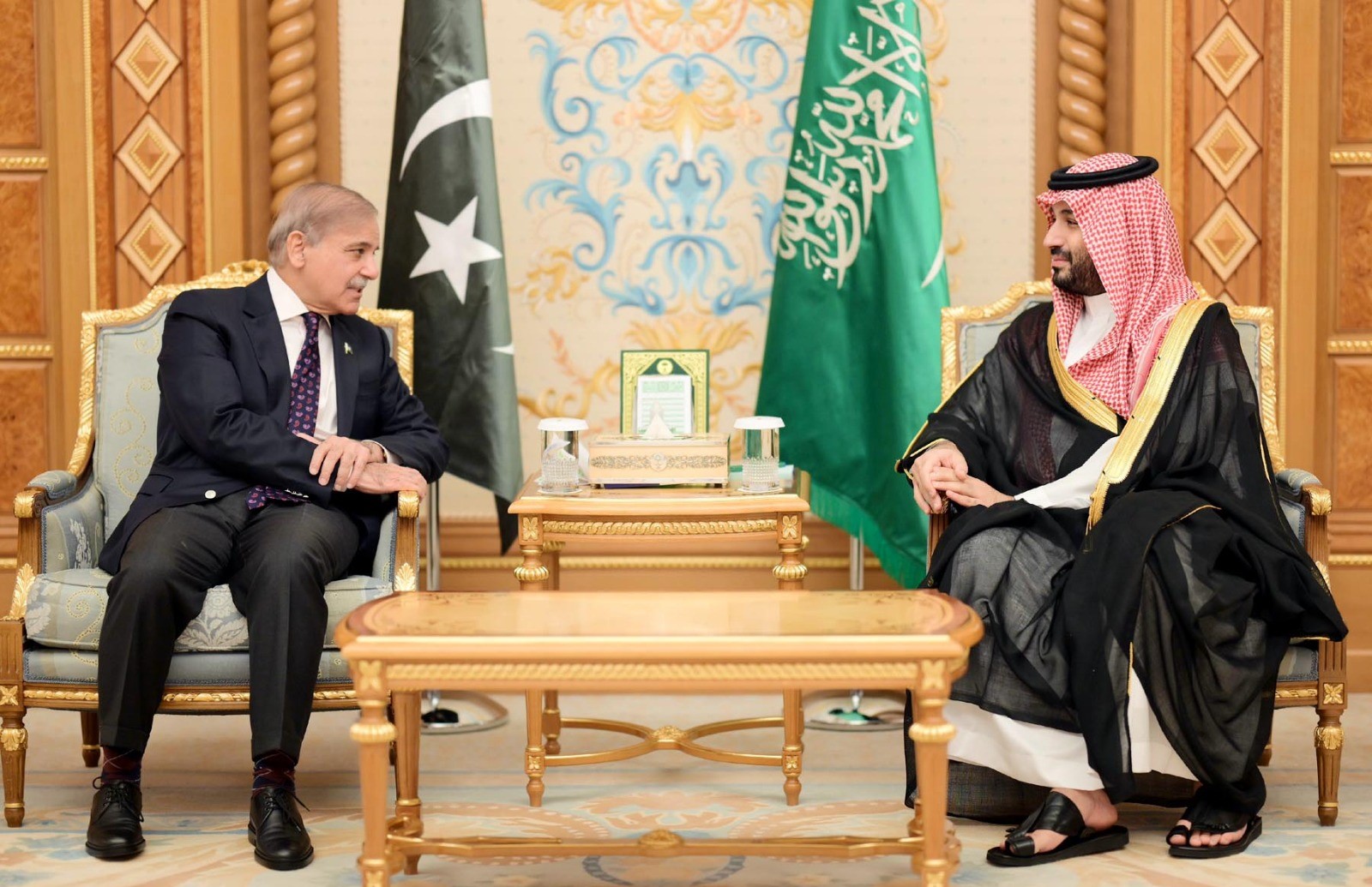 PM, Crown Prince discuss plans to expand economic collaboration