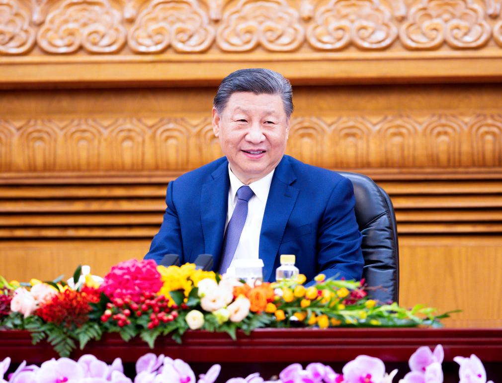 Xi meets foreign guests attending China International Friendship Conference