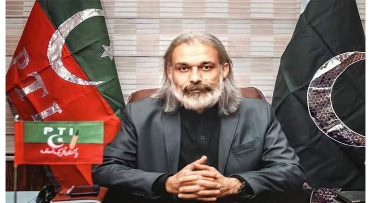 PTI leader blasts govt over restrictions on Imran Khan ahead of protest