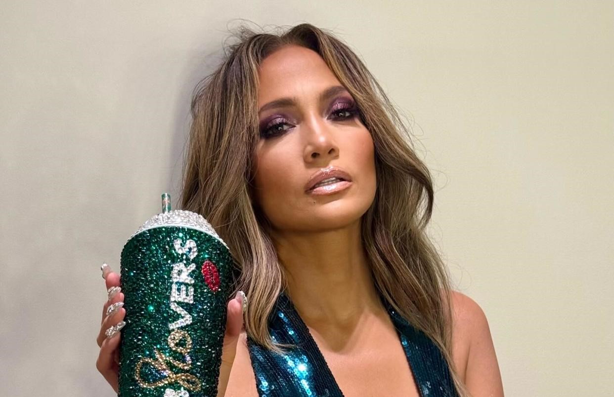 Jennifer Lopez Stuns with Swarovski-Crystal Manicure at Elie Saab Fashion Show