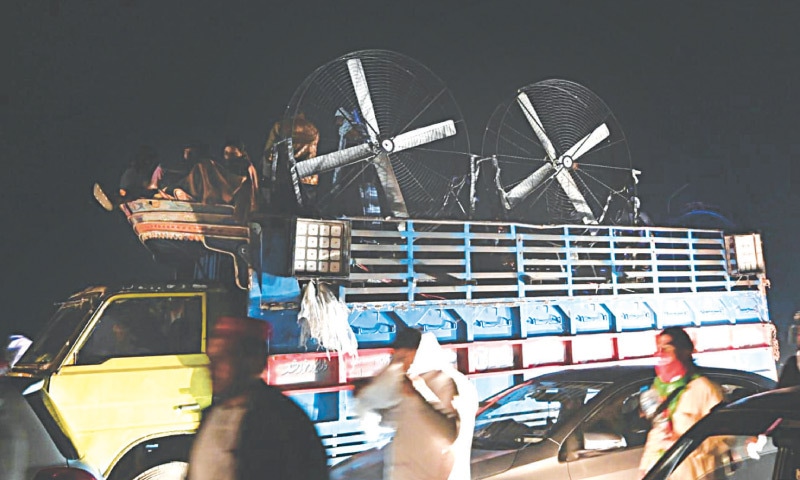 PTI introduces industrial fans to shield supporters from tear gas