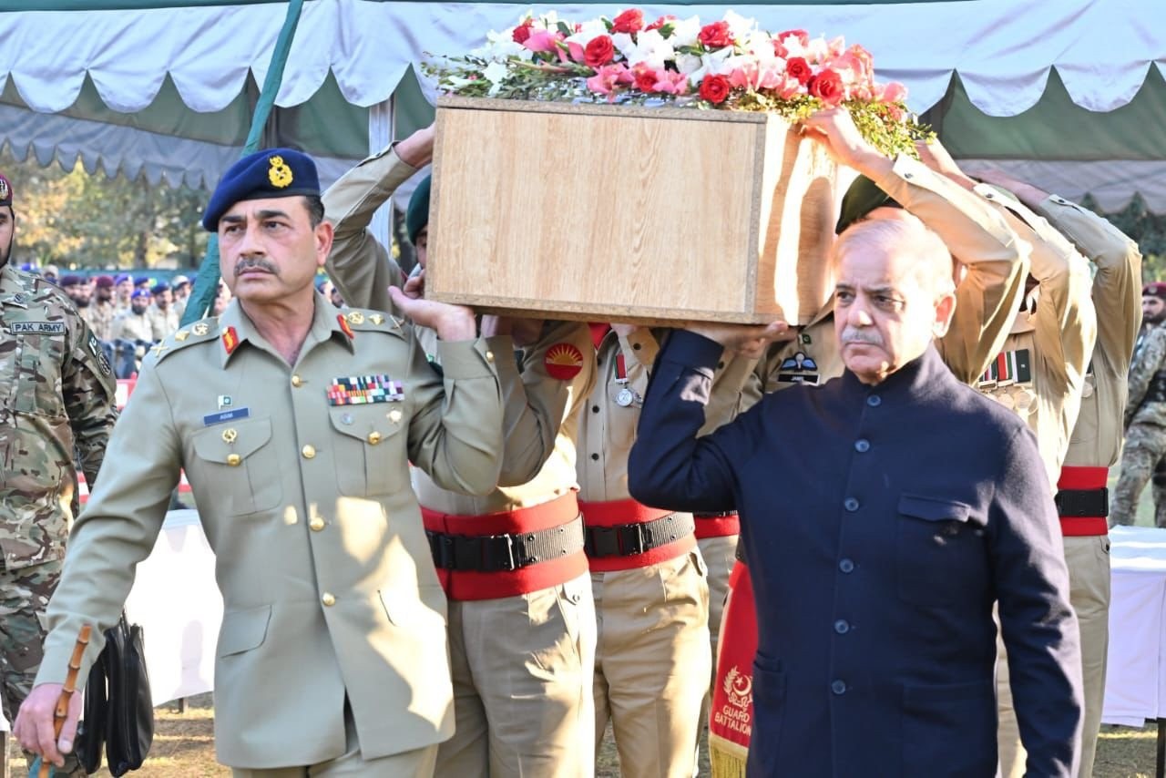 PM, COAS attend funeral for Rangers personnel martyred during PTI protest