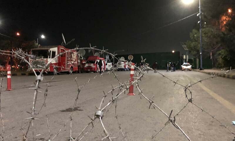 ‘Upbeat’ Gandapur-led PTI convoy braves shelling, barricades to enter Punjab