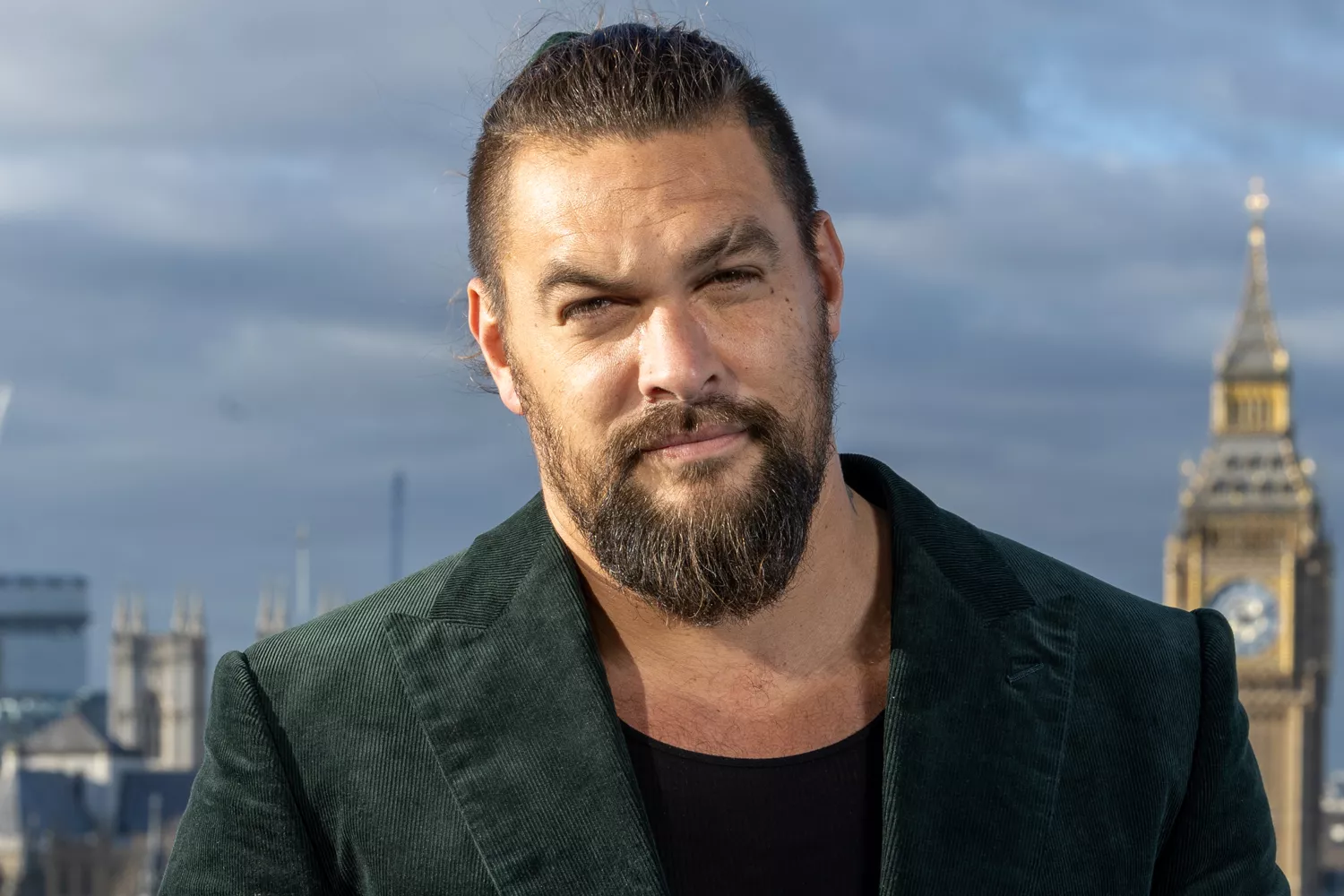 Jason Momoa’s Holiday Tradition: Why Barbra Streisand Is Key to His Christmas Cheer