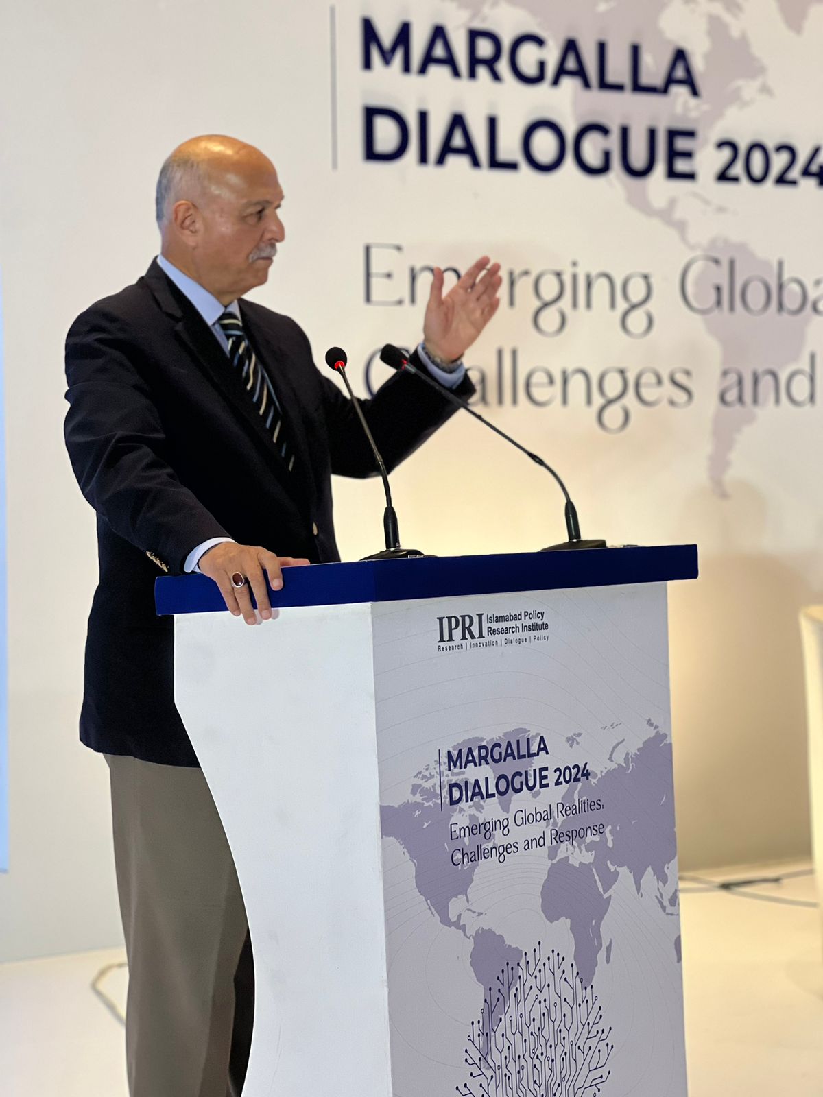 Mushahid welcomes Trump resolve to contain ‘Deep State’