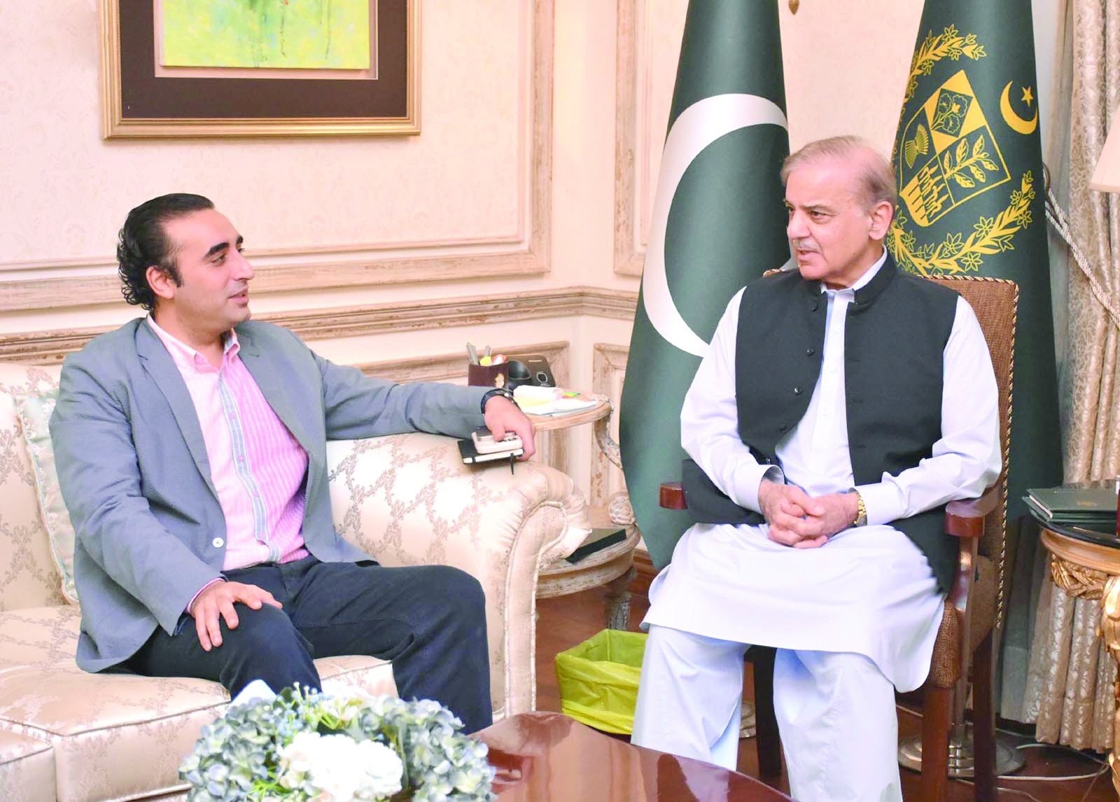 PM reviews PTI protest call, directs Punjab, NA speakers to address PPP concerns