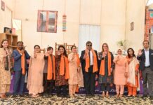 Theatre on Wheels in Karachi: UN Women Launches #KoiJawaazNahi Campaign with Rolling Resistance