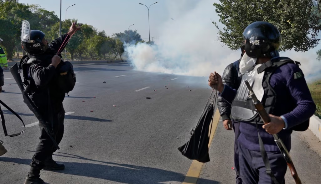 PTI issues list of ‘missing’ supporters as Pindi police deny firing during protest