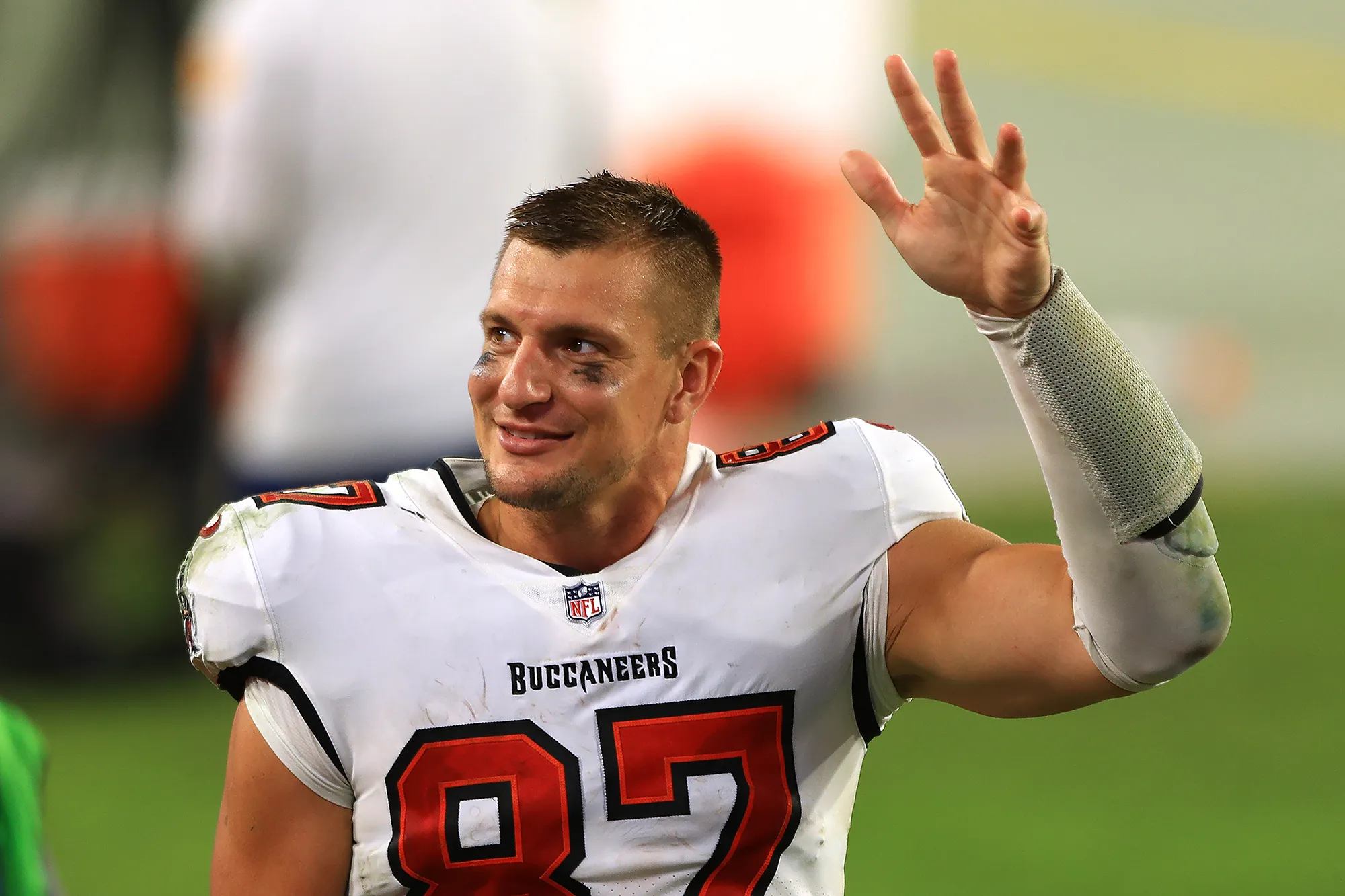 Rob Gronkowski Calls Apple Stock His Best Investment Ever: Here’s How It Paid Off