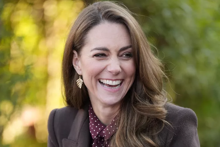 Kate Middleton Teases Annual Carol Service in Festive Video: 'Something Exciting Is Coming..'