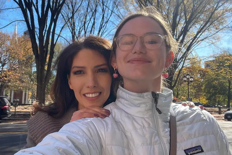 "Jennifer Lopez’s Sister Lynda Visits Violet Affleck at Yale Following Divorce Filing from Ben Affleck"
